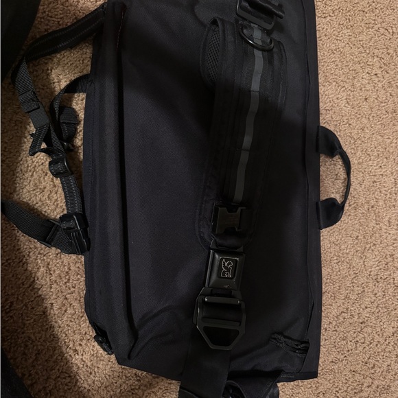 Chrome industries Buran III Black Messenger Bag - Picture 3 of 3